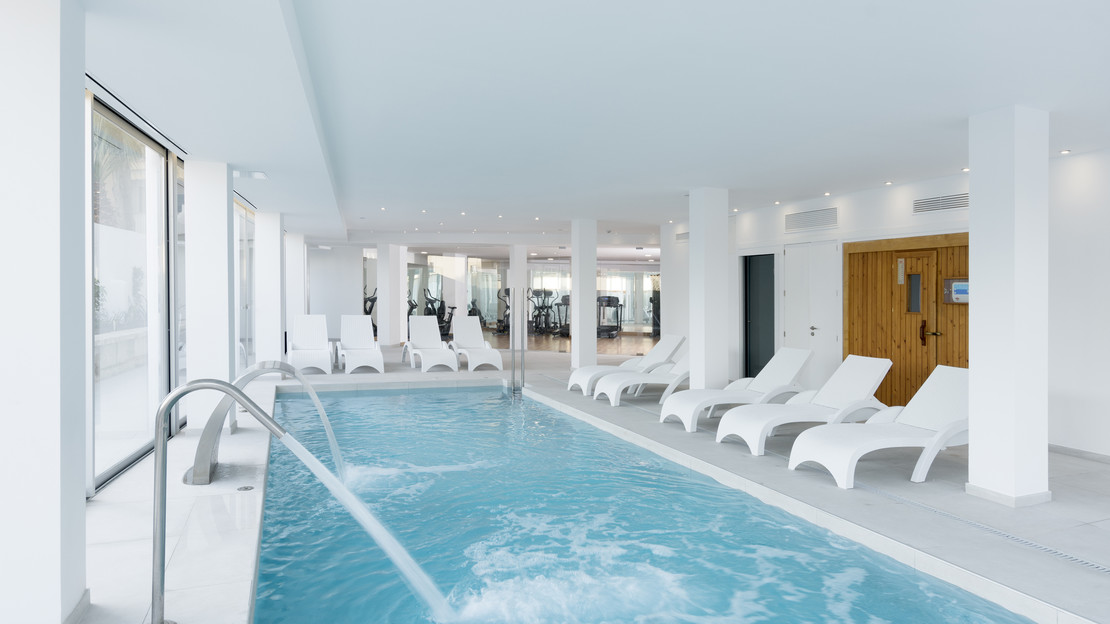 Reverence Mare Hotel